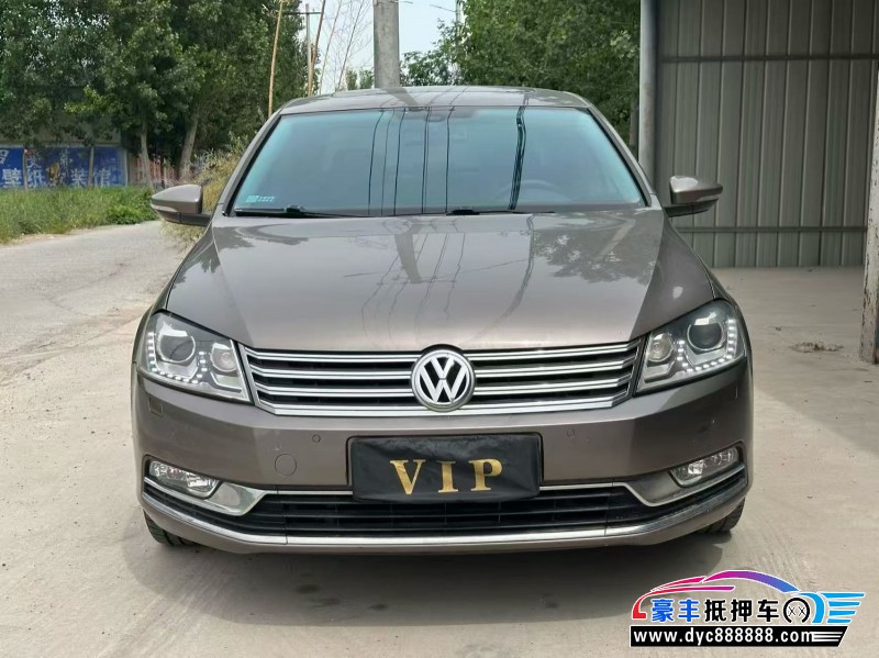 抵押车出售16年大众迈腾轿车