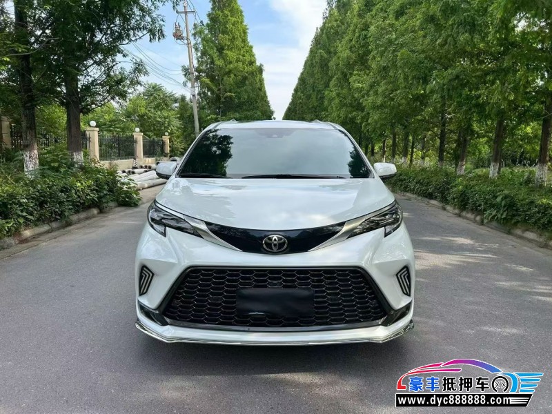 抵押车出售24年丰田格瑞维亚轿车