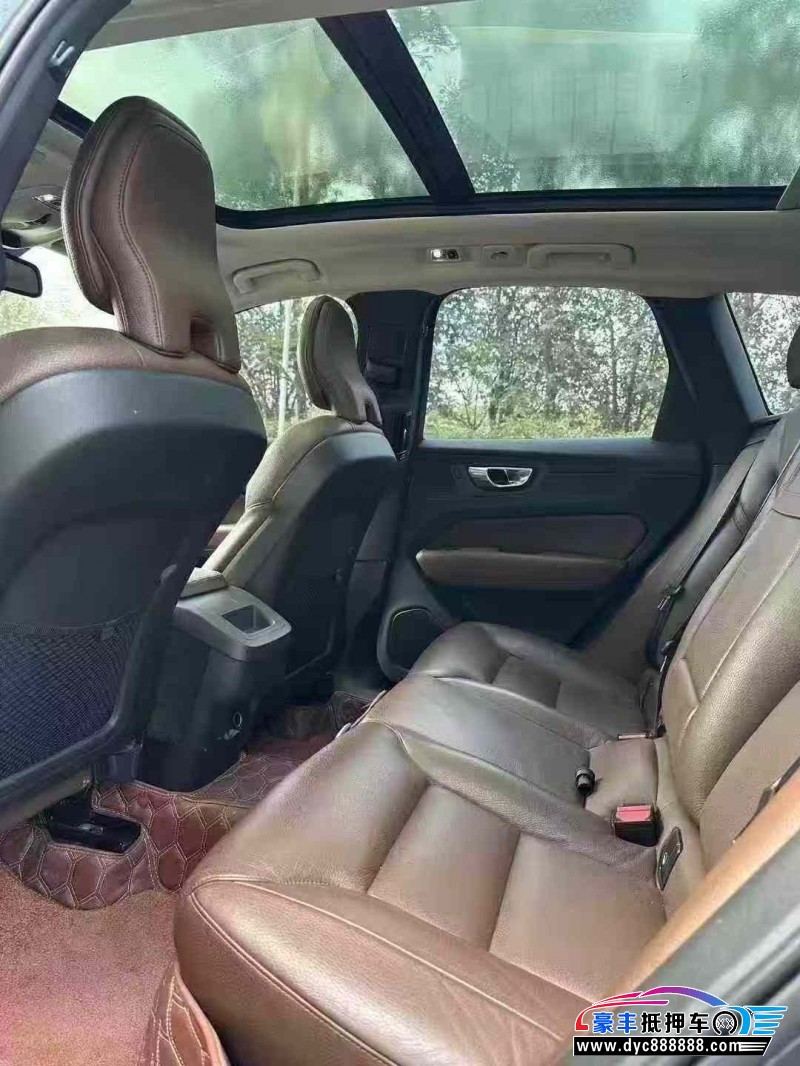 19年沃尔沃XC60轿车抵押车出售