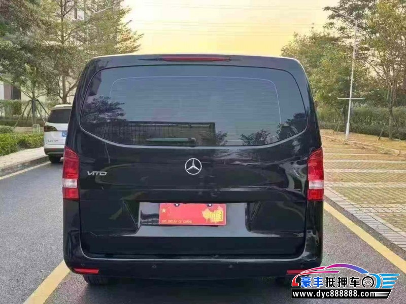 20年奔驰威霆轿车抵押车出售