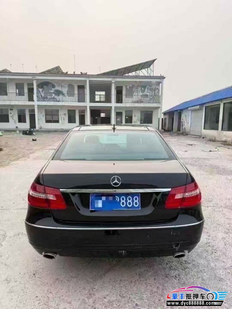 11年奔驰E轿车抵押车出售