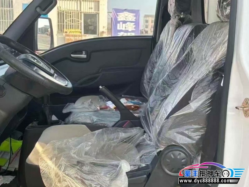 25年东风小霸王轿车抵押车出售