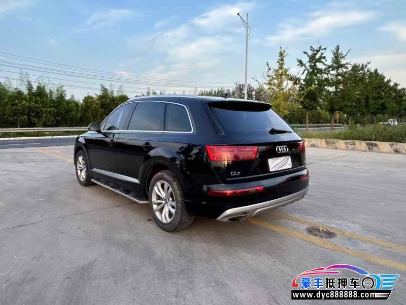 16年奥迪Q7轿车抵押车出售