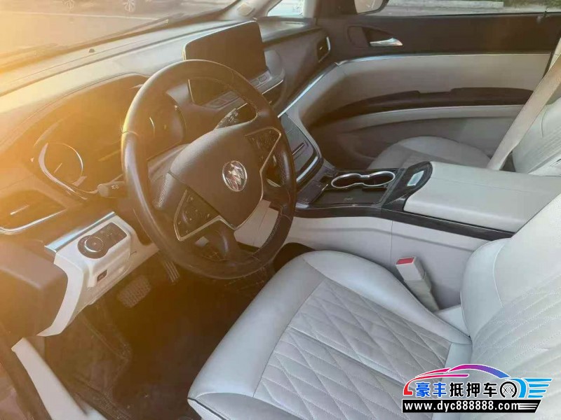 21年别克GL8轿车抵押车出售