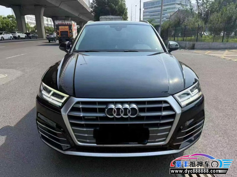 抵押车出售20年奥迪Q5轿车