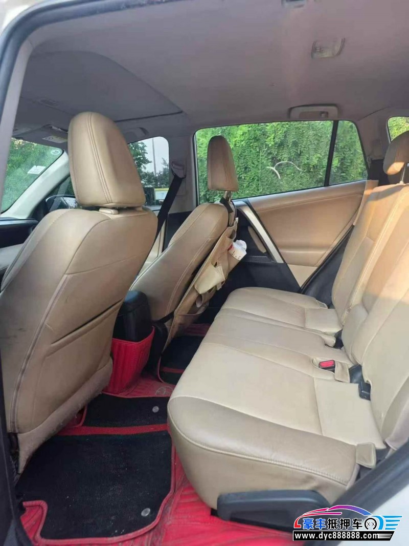 13年丰田RAV4轿车抵押车出售
