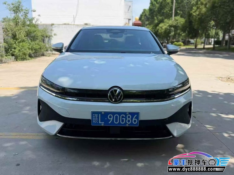 抵押车出售25年大众速腾轿车