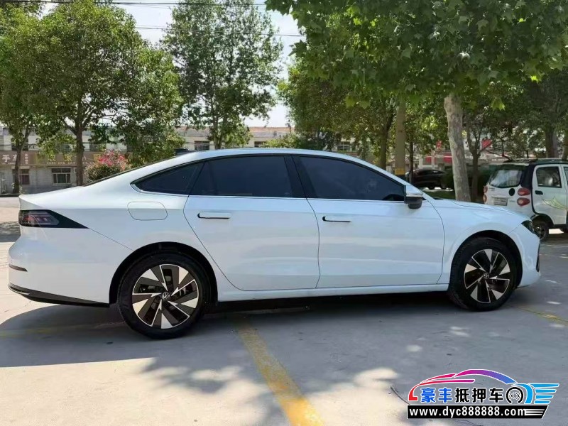 25年大众速腾轿车抵押车出售