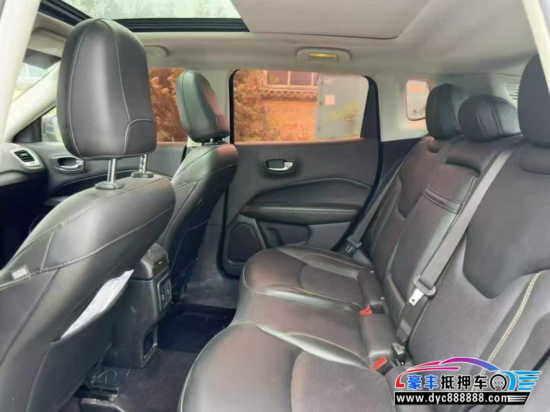 19年Jeep指南者轿车抵押车出售