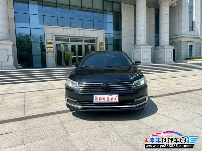 抵押车出售18年大众朗逸轿车