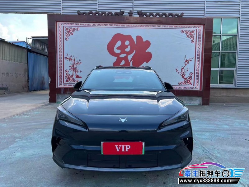 抵押车出售26年极狐阿尔法S轿车