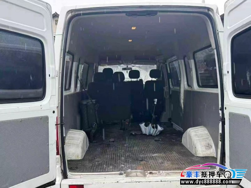 22年上汽大通V80轿车抵押车出售