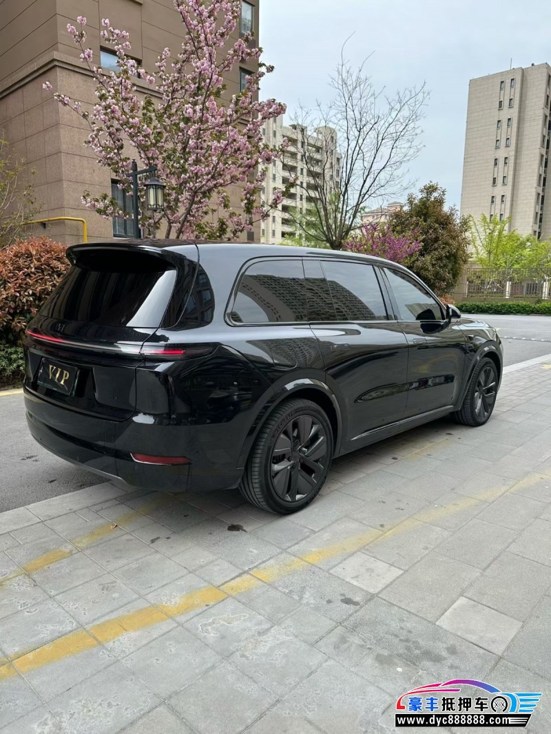 24年理想L9轿车抵押车出售