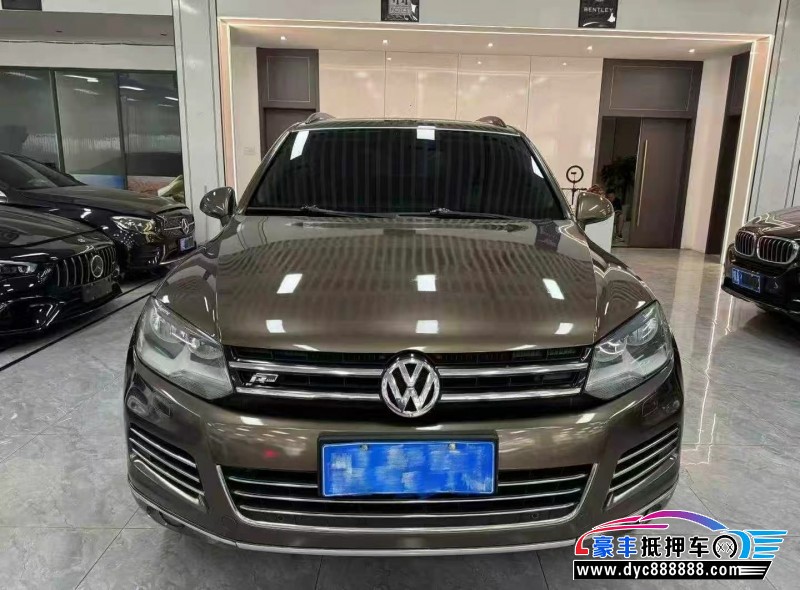 14年大众途锐轿车抵押车出售