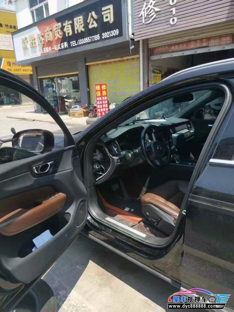 21年沃尔沃XC60轿车抵押车出售
