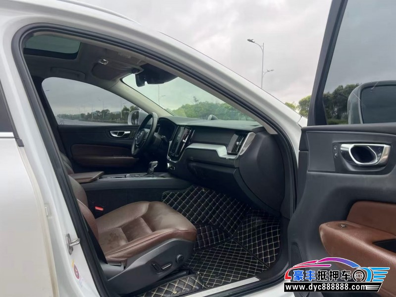 19年沃尔沃XC60轿车抵押车出售