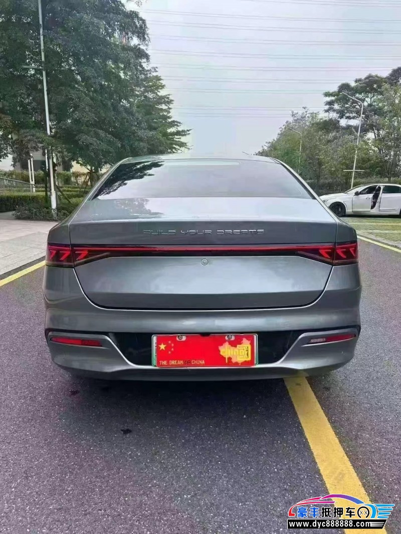 25年比亚迪秦轿车抵押车出售