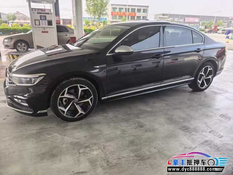 22年大众迈腾轿车抵押车出售