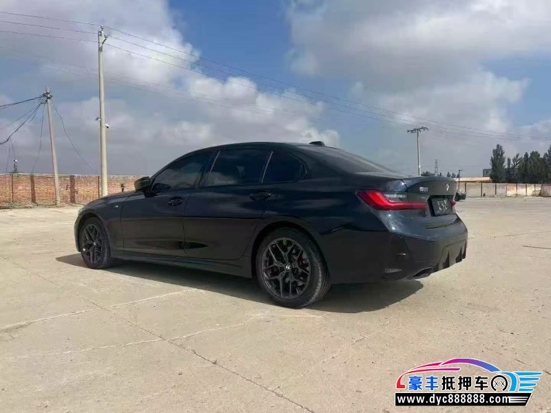 25年宝马3系轿车抵押车出售