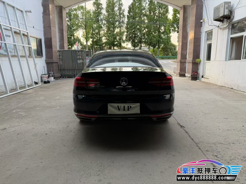 18年大众迈腾轿车抵押车出售
