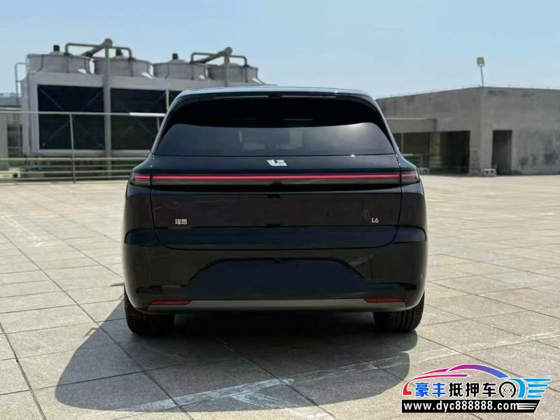 25年理想L6轿车抵押车出售