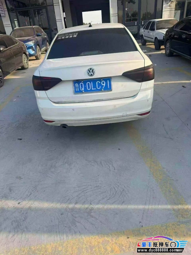 18年大众朗逸轿车抵押车出售