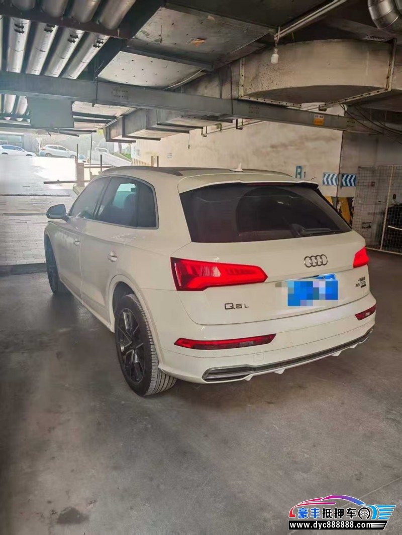 18年奥迪Q5轿车抵押车出售