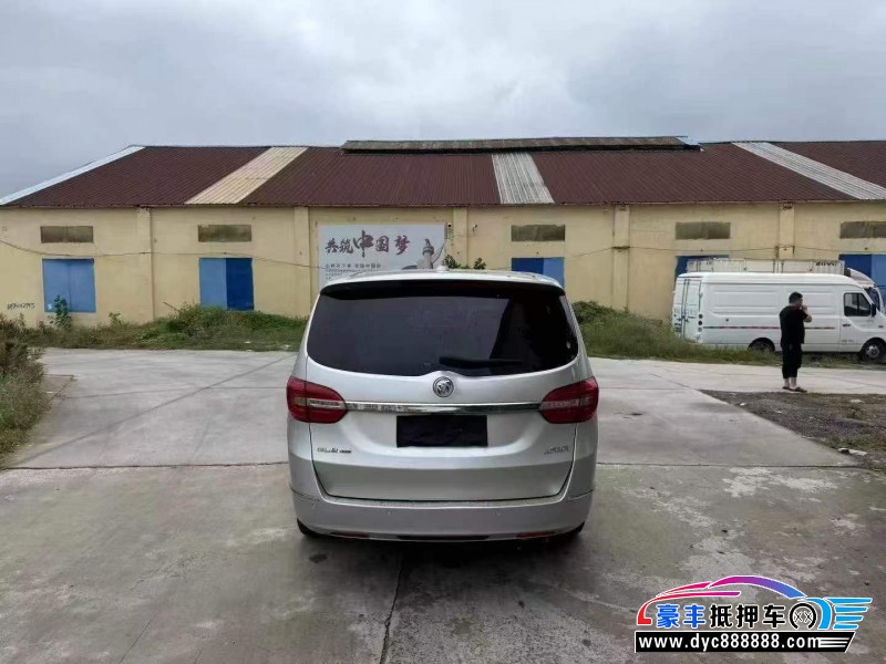 17年别克GL8轿车抵押车出售