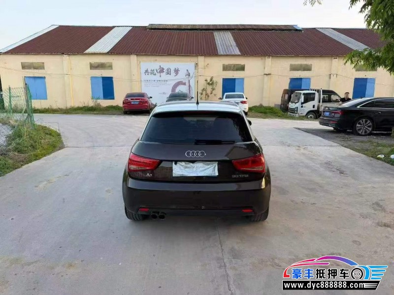 14年奥迪A1轿车抵押车出售
