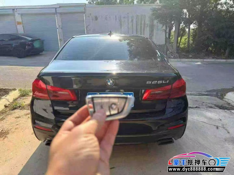 20年宝马5系轿车抵押车出售