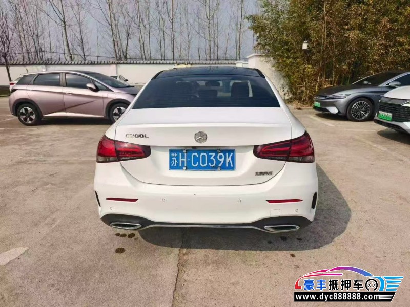 20年奔驰A轿车抵押车出售