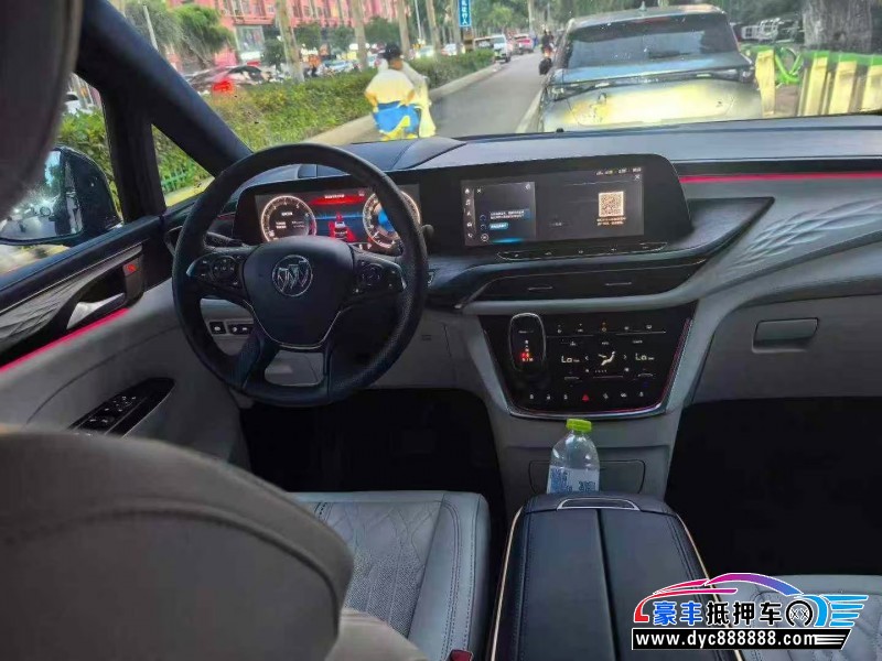 22年别克GL8轿车抵押车出售