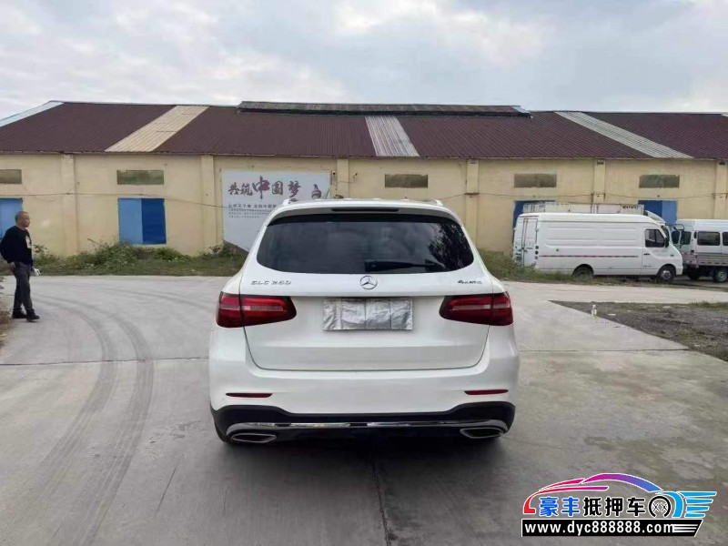 17年奔驰GLC轿车抵押车出售