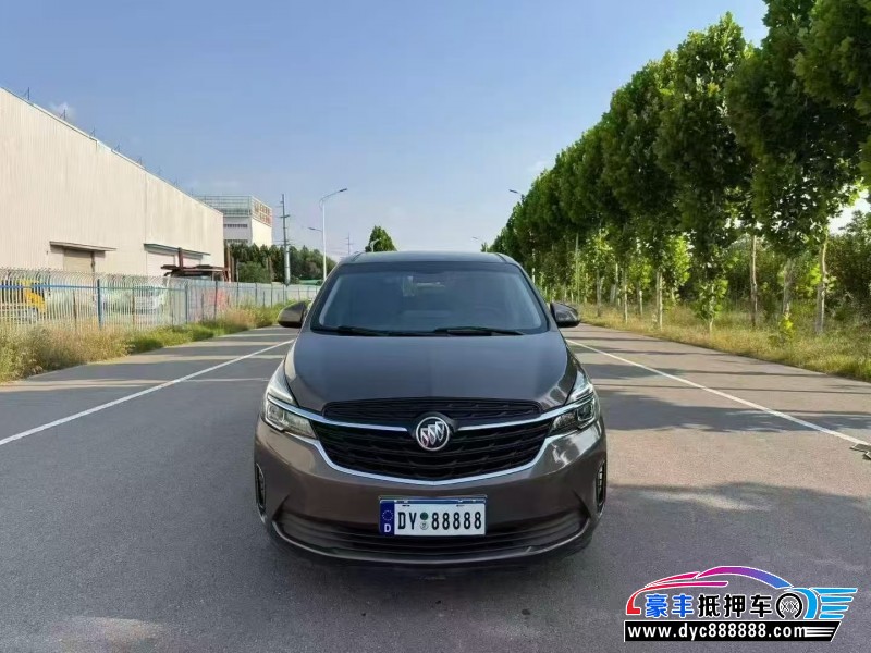 抵押车出售22年别克GL8轿车