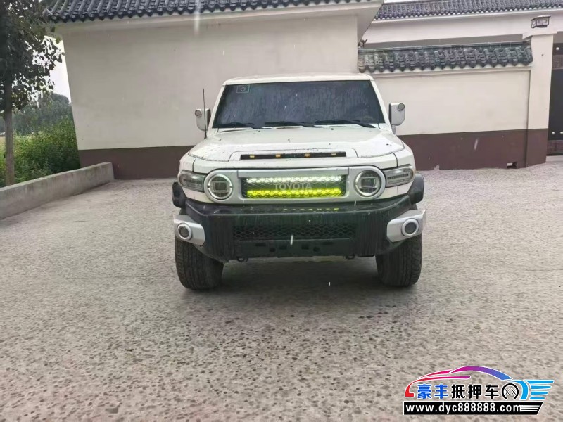 抵押车出售19年丰田兰德酷路泽（陆巡）轿车