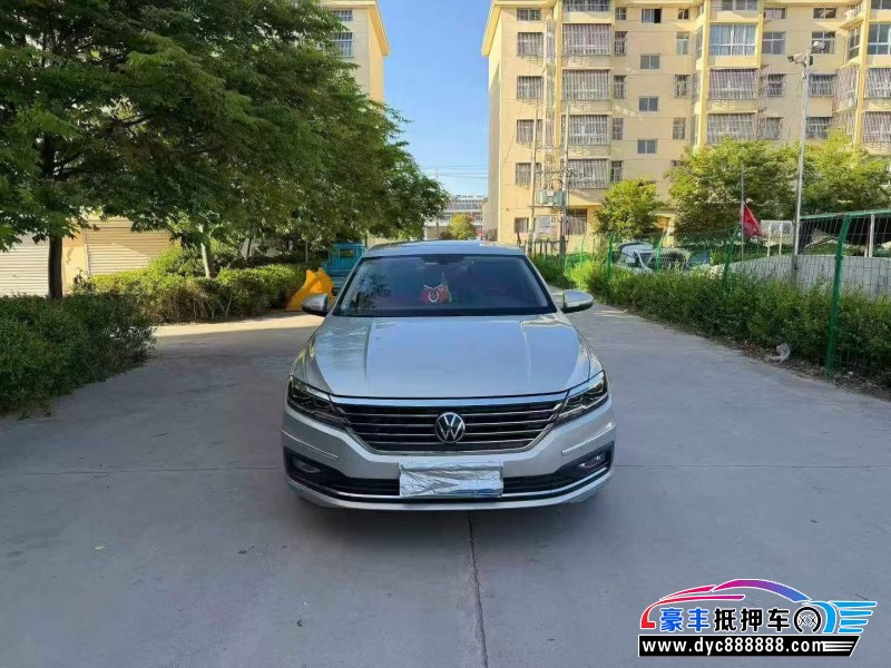 抵押车出售21年大众朗逸轿车