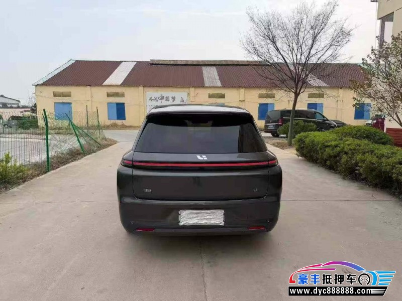 23年理想L8轿车抵押车出售