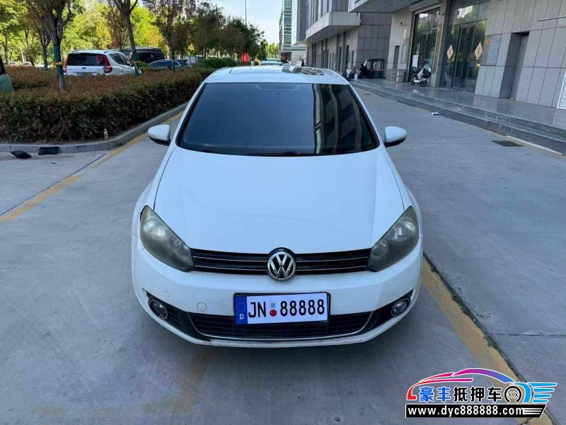 抵押车出售14年大众高尔夫轿车