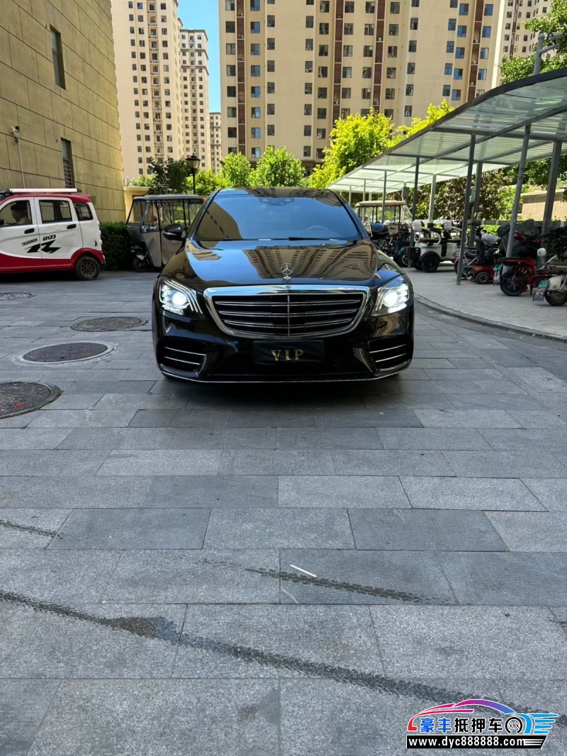 抵押车出售17年奔驰S轿车