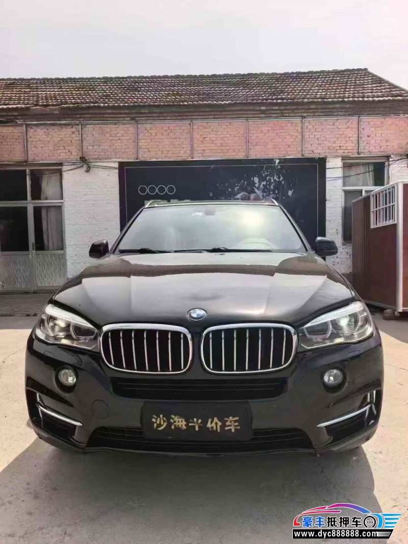 抵押车出售17年宝马X5轿车