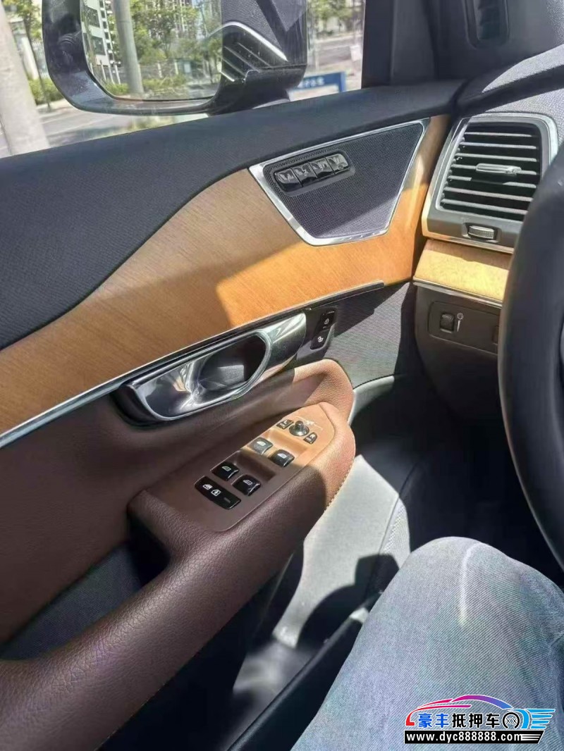 21年沃尔沃XC90轿车抵押车出售