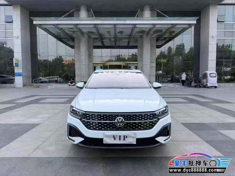 抵押车出售25年大众朗逸轿车