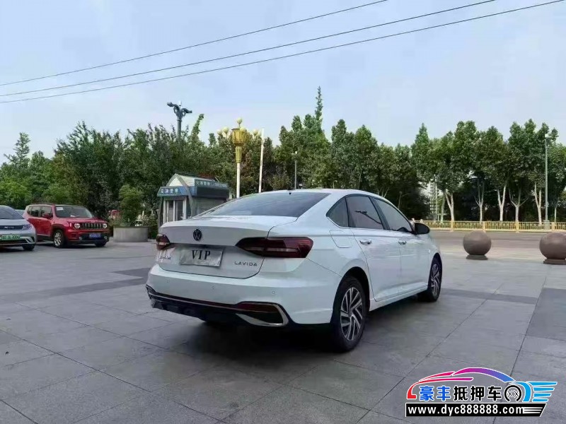 25年大众朗逸轿车抵押车出售