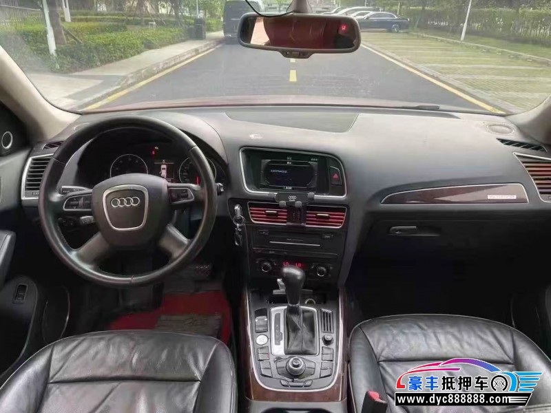 12年奥迪Q5轿车抵押车出售