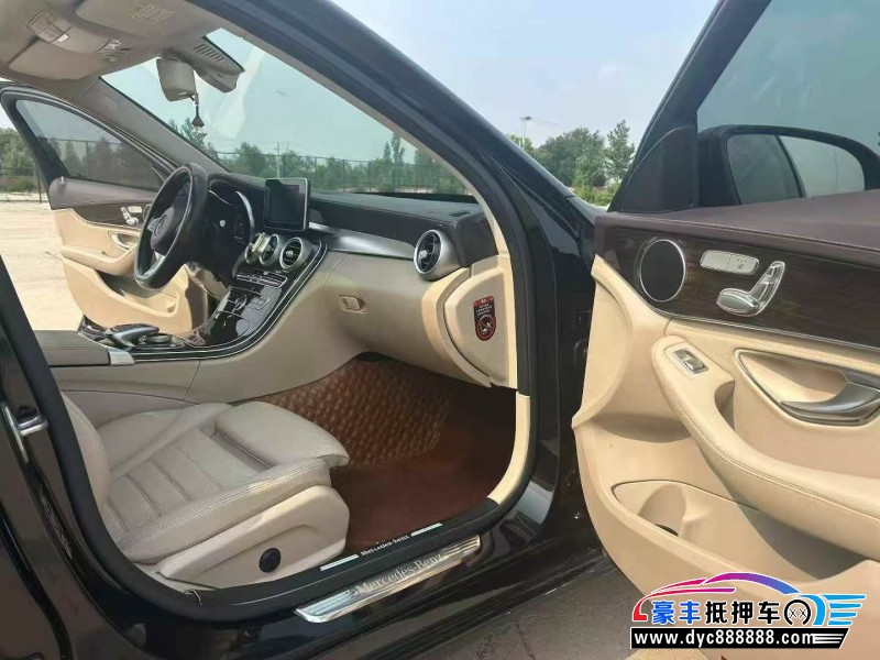 18年奔驰C轿车抵押车出售