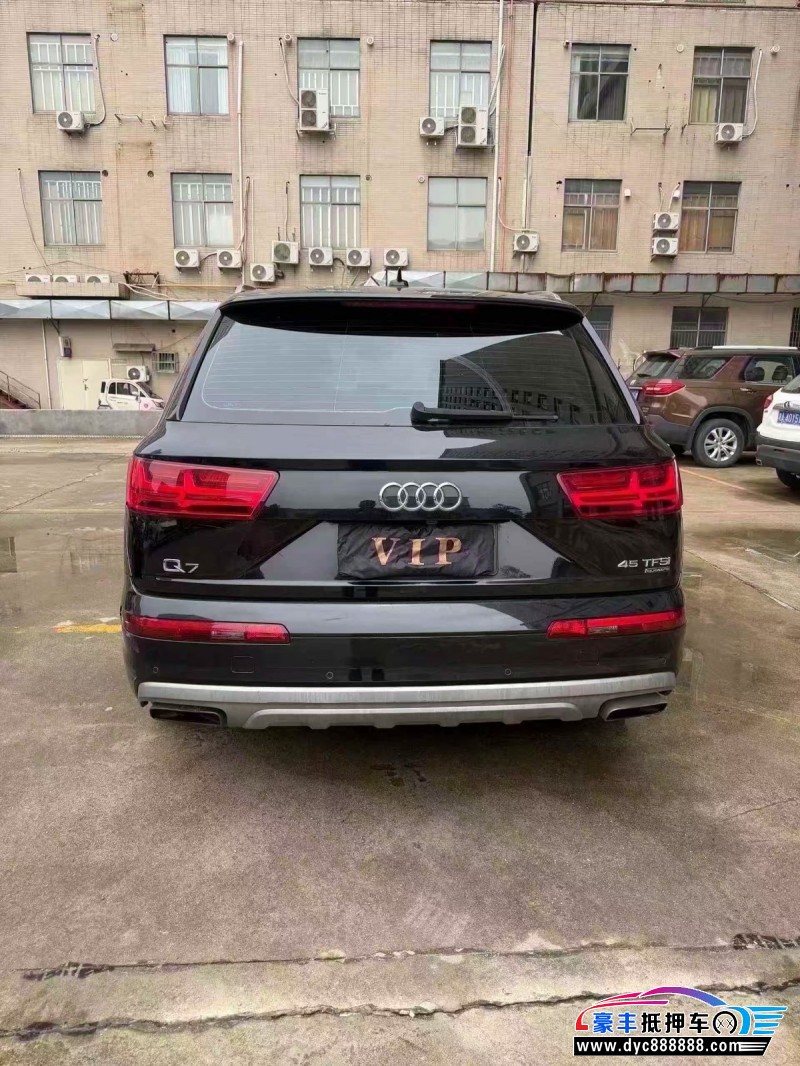 18年奥迪Q7轿车抵押车出售