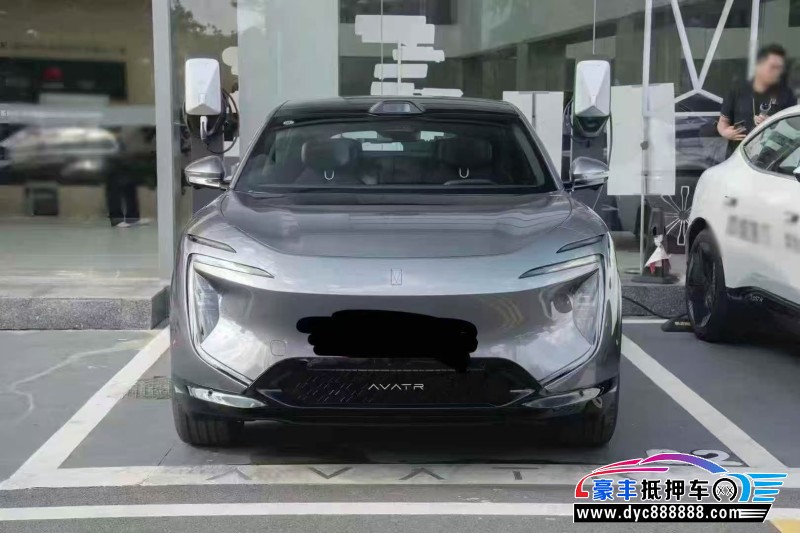 抵押车出售25年阿维塔07轿车