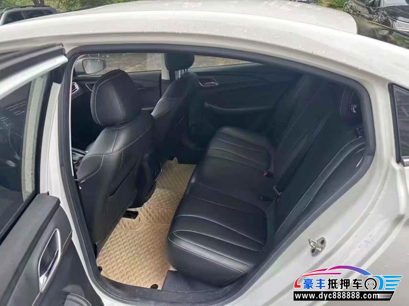 20年荣威i5轿车抵押车出售