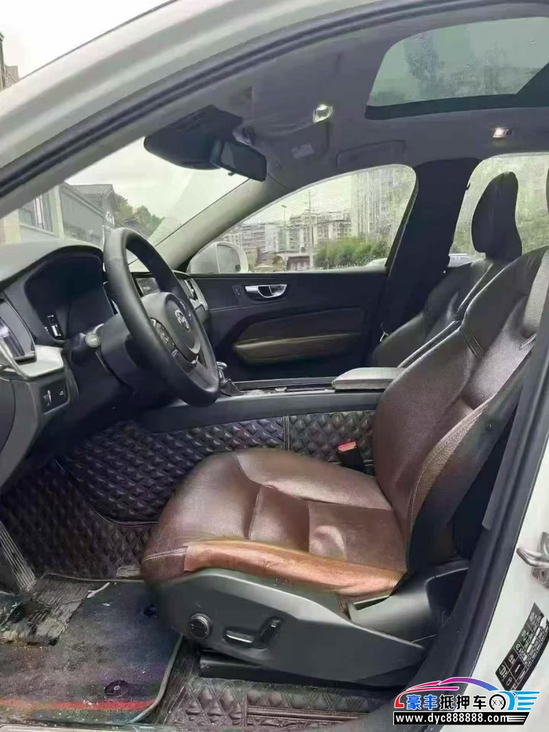 18年沃尔沃XC60轿车抵押车出售