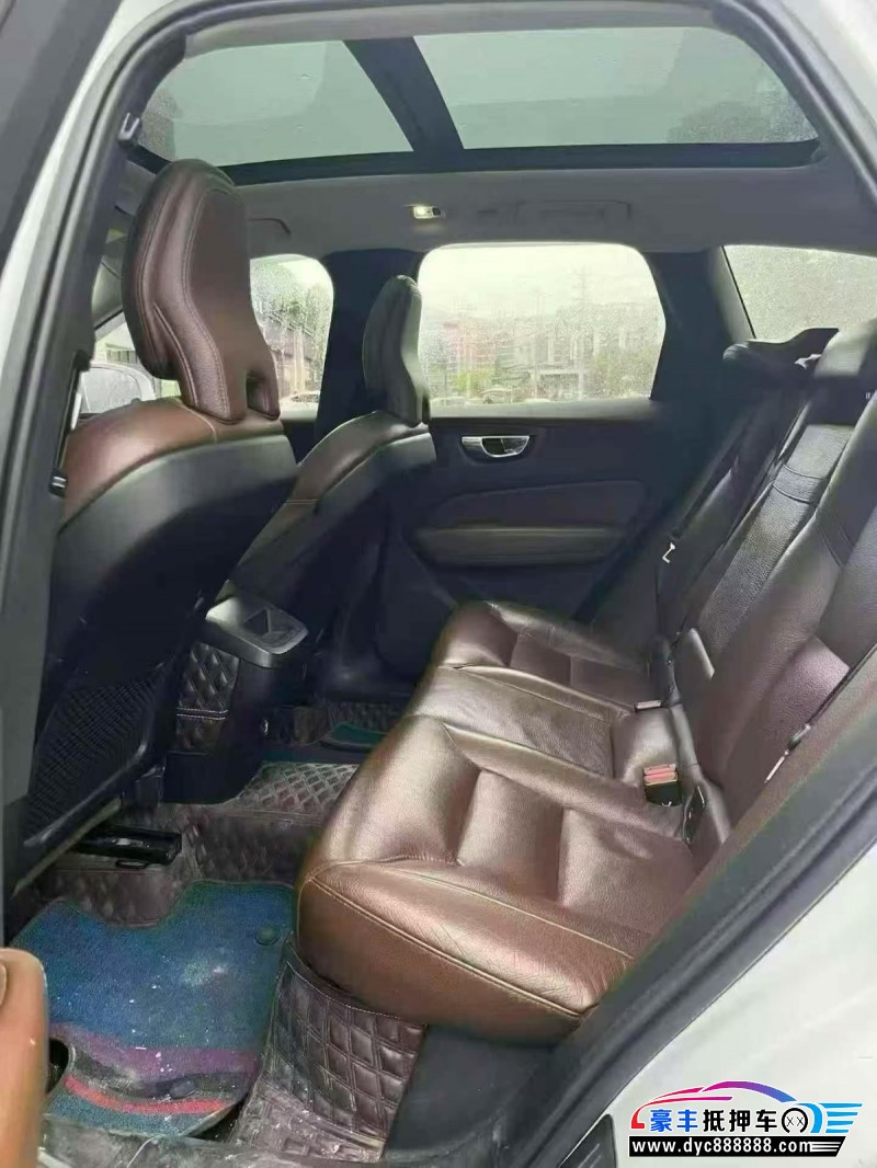 18年沃尔沃XC60轿车抵押车出售